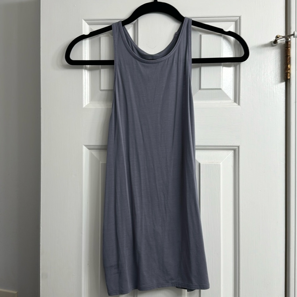 EUC size 6 lululemon tank